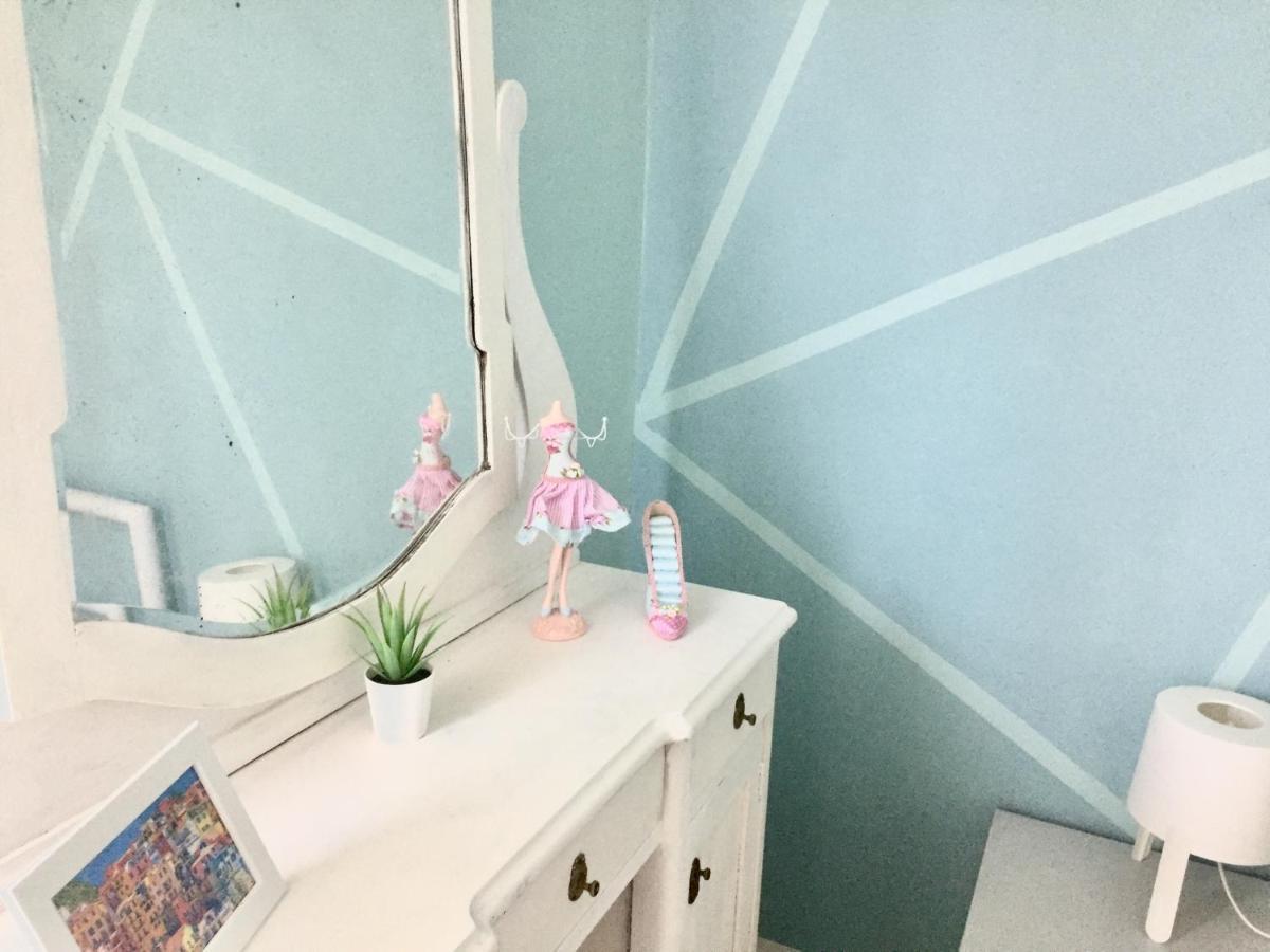 Lelle-Kert Apartman 02 Balatonlelle Esterno foto